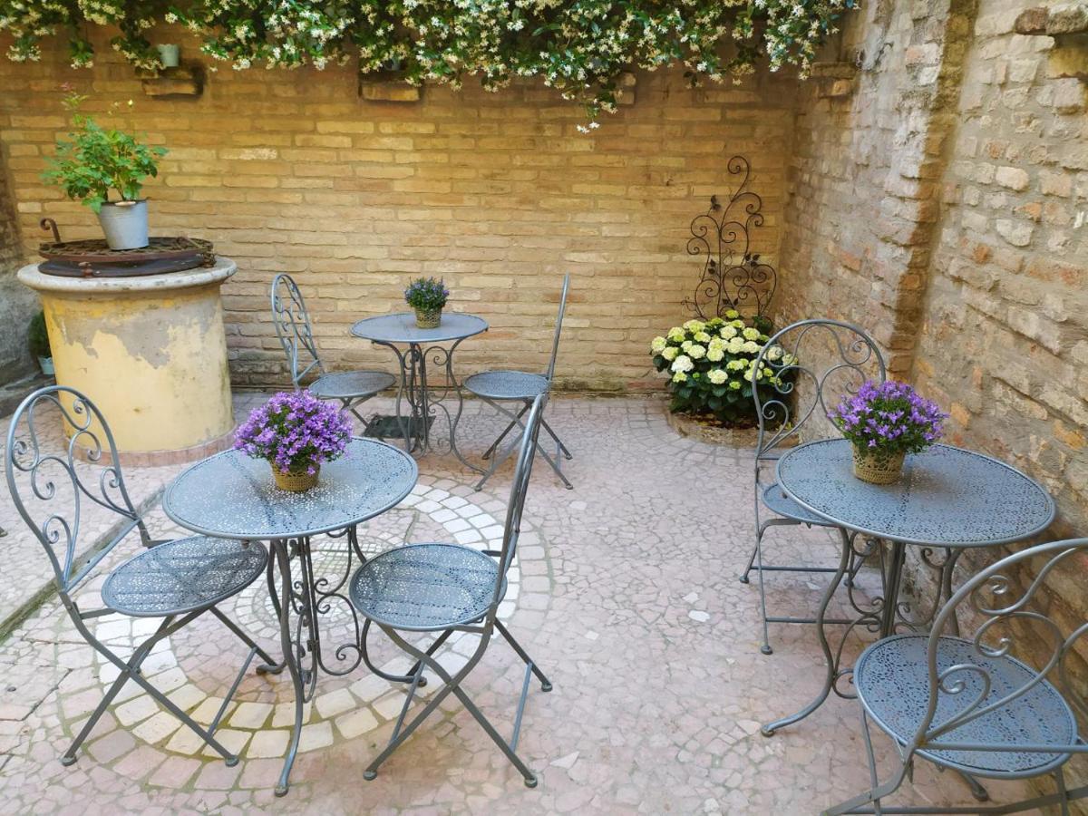 Dimora Deco Bed & Breakfast Lugo  Exterior photo