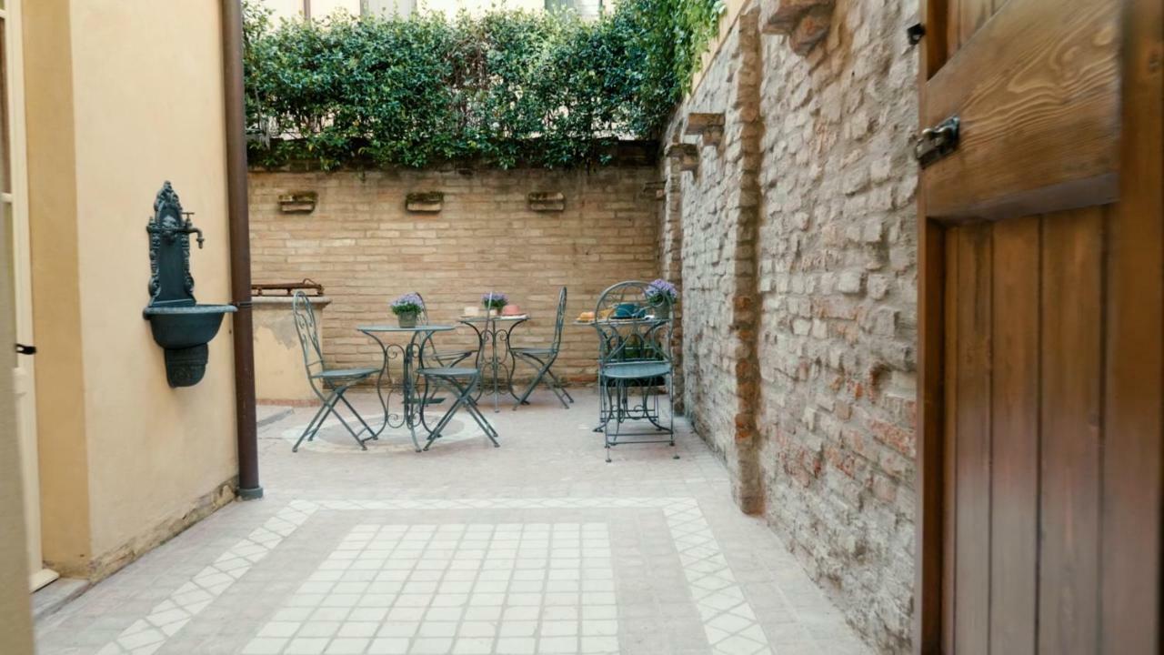 Dimora Deco Bed & Breakfast Lugo  Exterior photo